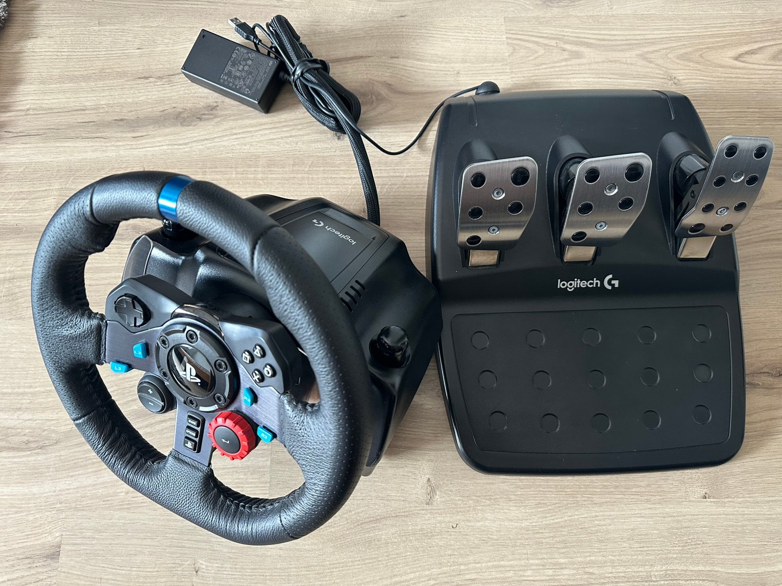 Logitech g29 wheel and pedals, Computers en Software, Ophalen, Zo goed als nieuw