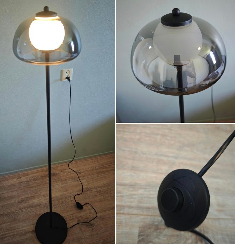 LED vloerlamp – bijna als nieuw, Ophalen, Zo goed als nieuw, Glas, 100 tot 150 cm