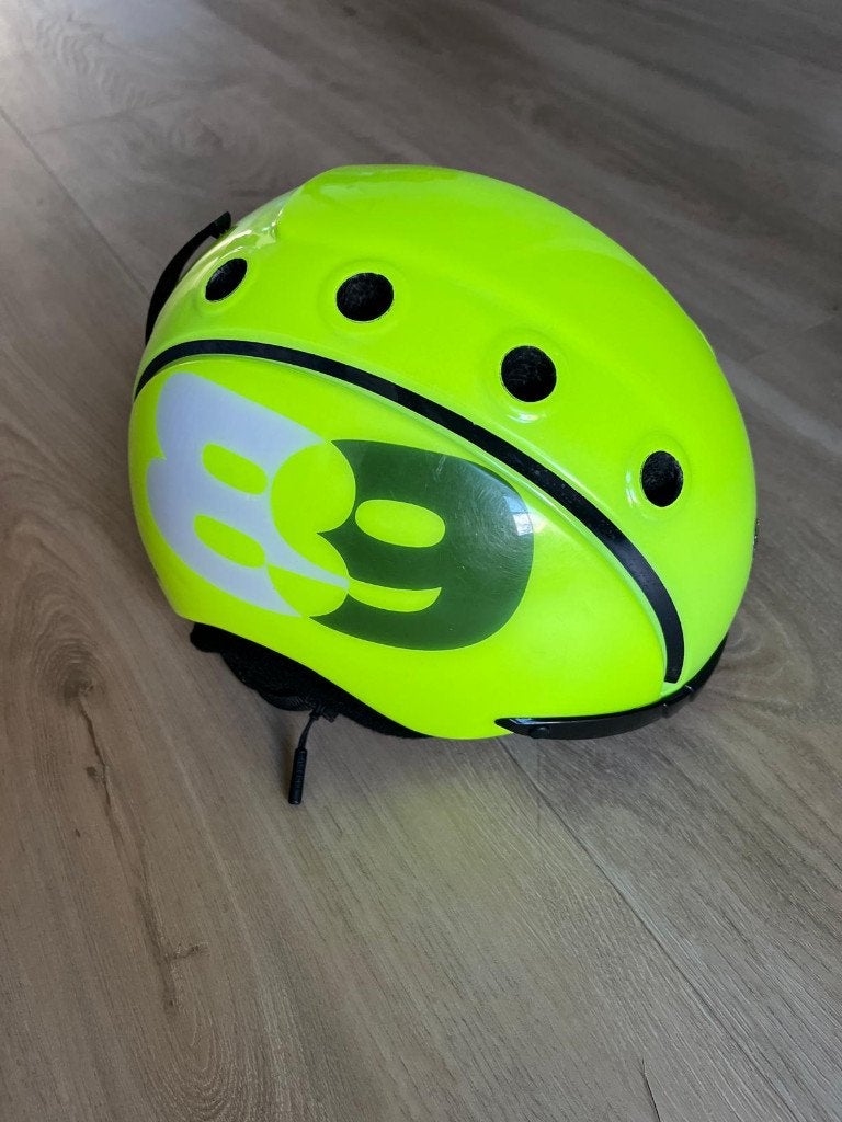 Casco Mini Pro wintersport helm voor kinderen (neon geel), Sport en Fitness, Skiën en Langlaufen, Gebruikt, Overige typen, Minder dan 100 cm