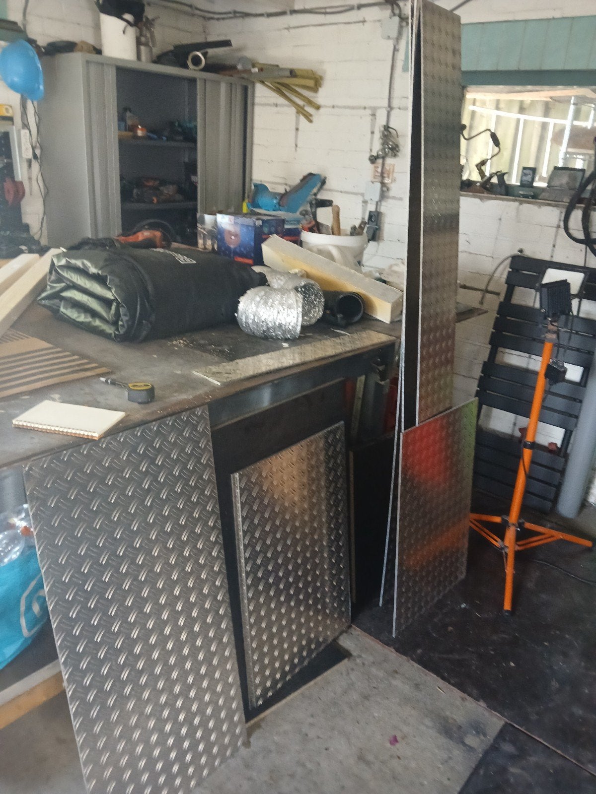 Aluminium tranenplaat, Ophalen, Aluminium