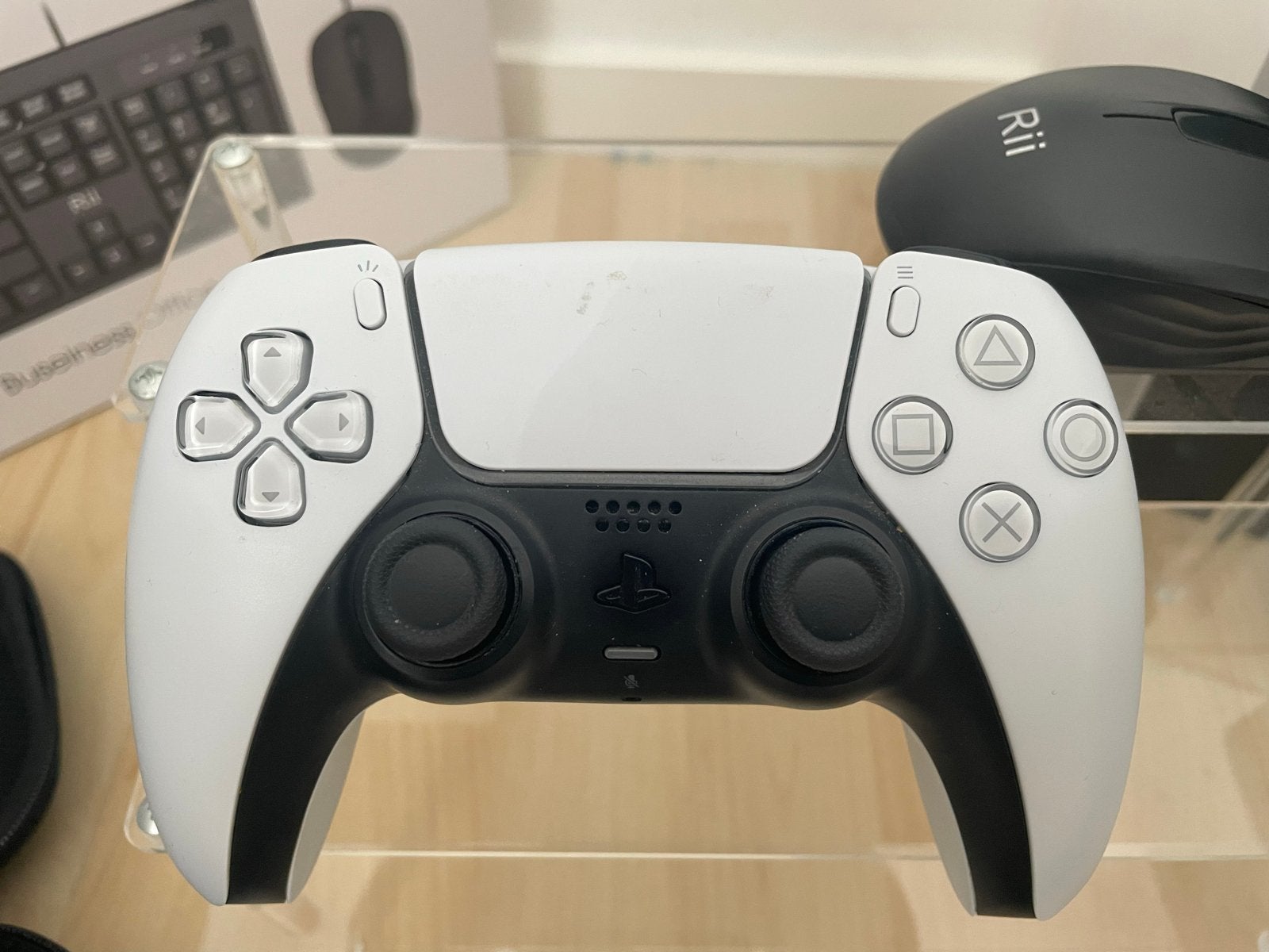 Foto 5 van PS5 Disc Edition + PS Portal — GTA 6 Remote Setup