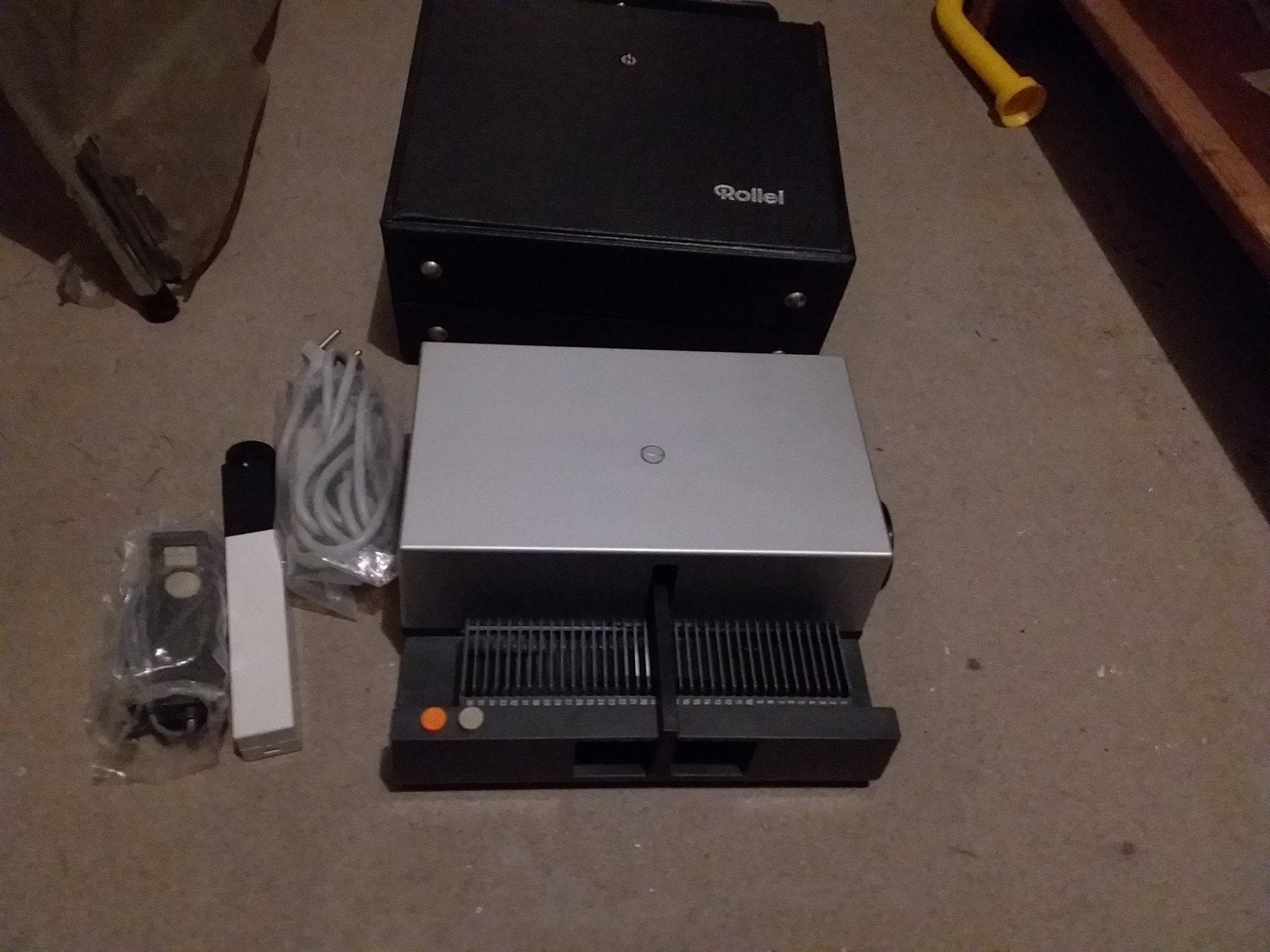 Diaprojector merk rollei met koffer, Ophalen, Gebruikt, Rollei