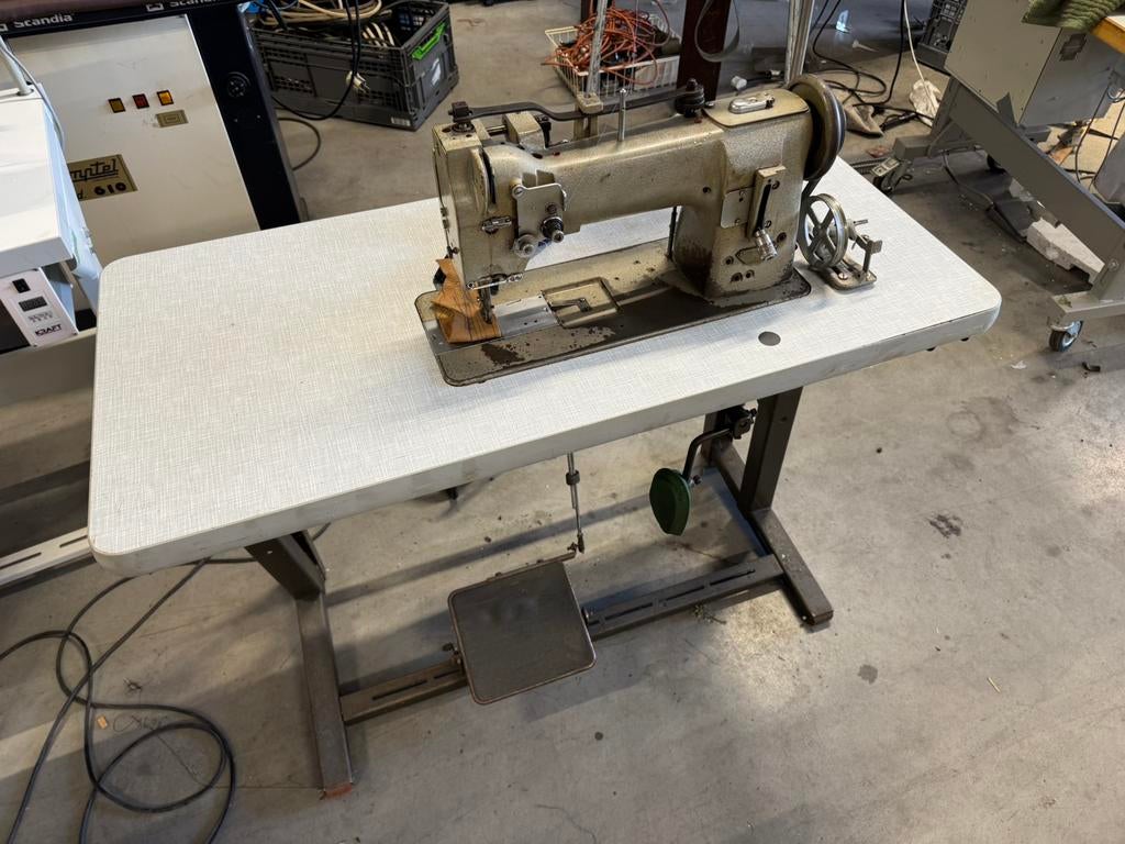 Industriele naaimachine pfaff 145 3voudig transport 220v, Hobby en Vrije tijd, Naaimachines en Toebehoren, Pfaff, Ophalen of Verzenden