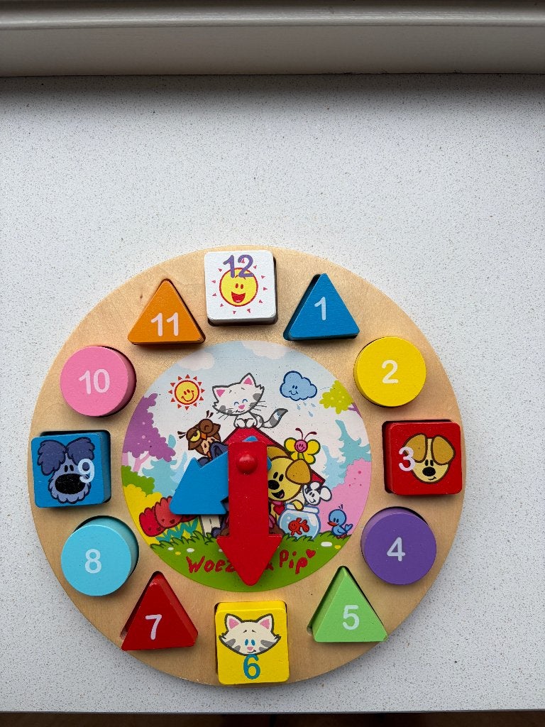 Te koop: Woezel & Pip-klok van hout, Ophalen of Verzenden, Zo goed als nieuw, Jongen of Meisje