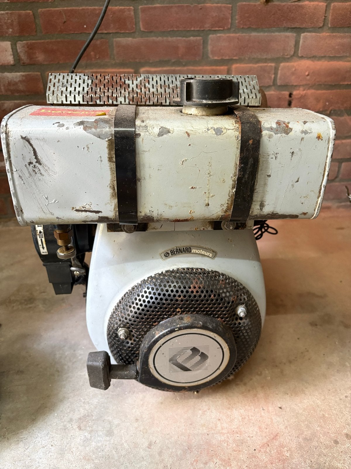 Bernard Motoren 617 Benzine Motor - Made in France, Ophalen of Verzenden