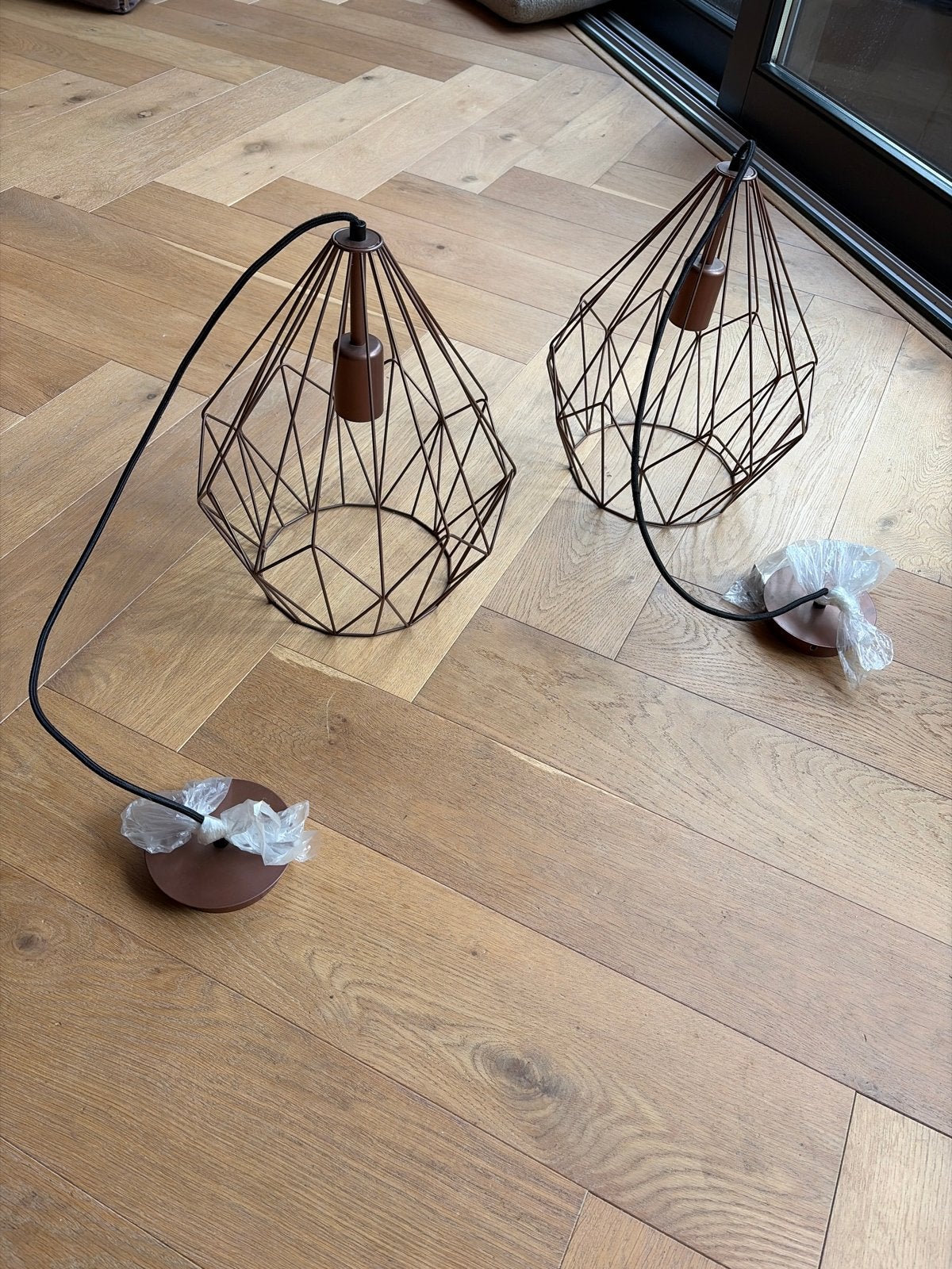 2x Eglo hanglampen koperkleurig, Huis en Inrichting, Lampen | Hanglampen, Ophalen, Zo goed als nieuw, Metaal
