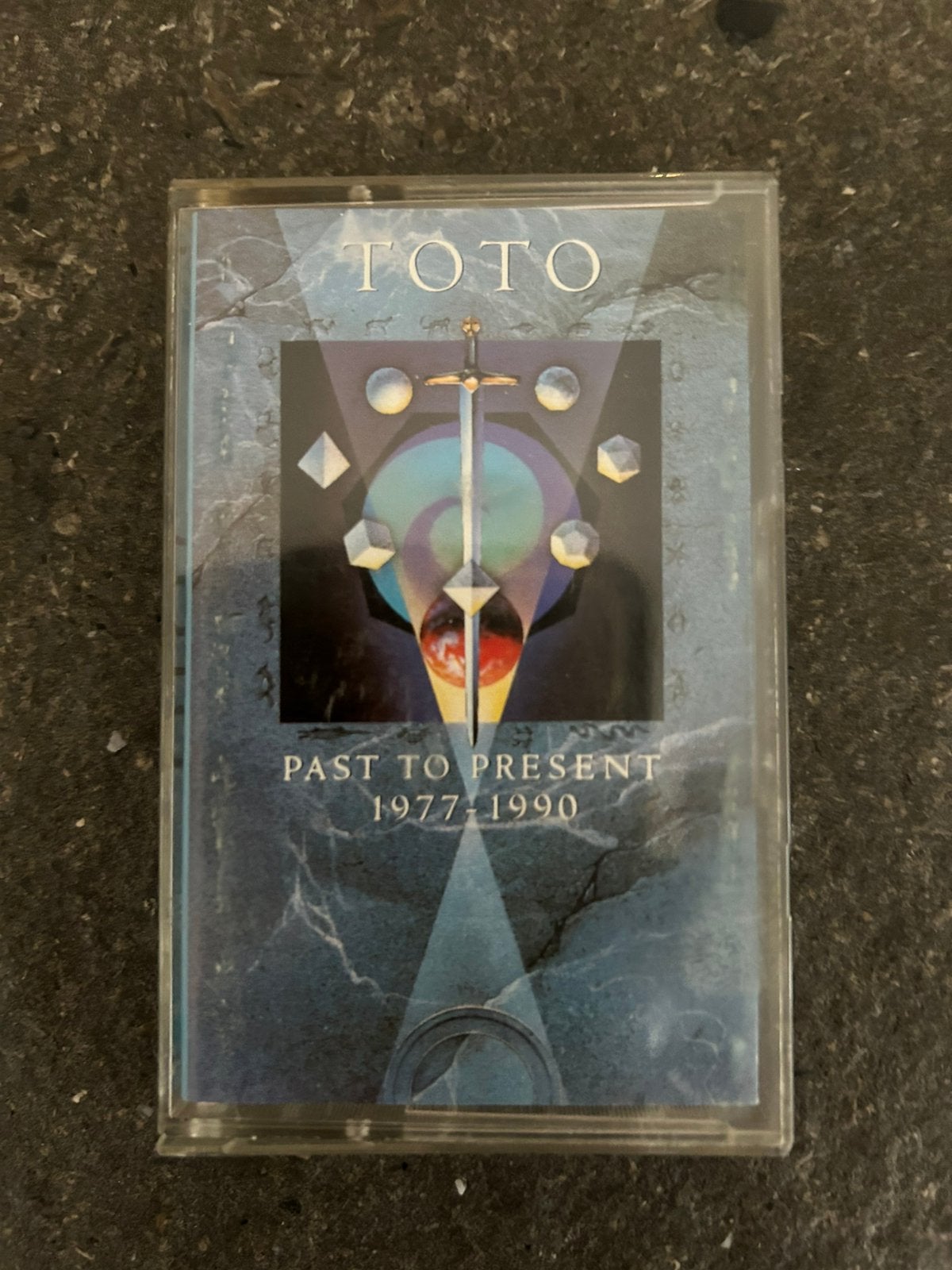 Toto Past to present, Cd's en Dvd's, Cassettebandjes, Ophalen of Verzenden, Zo goed als nieuw, 1 bandje