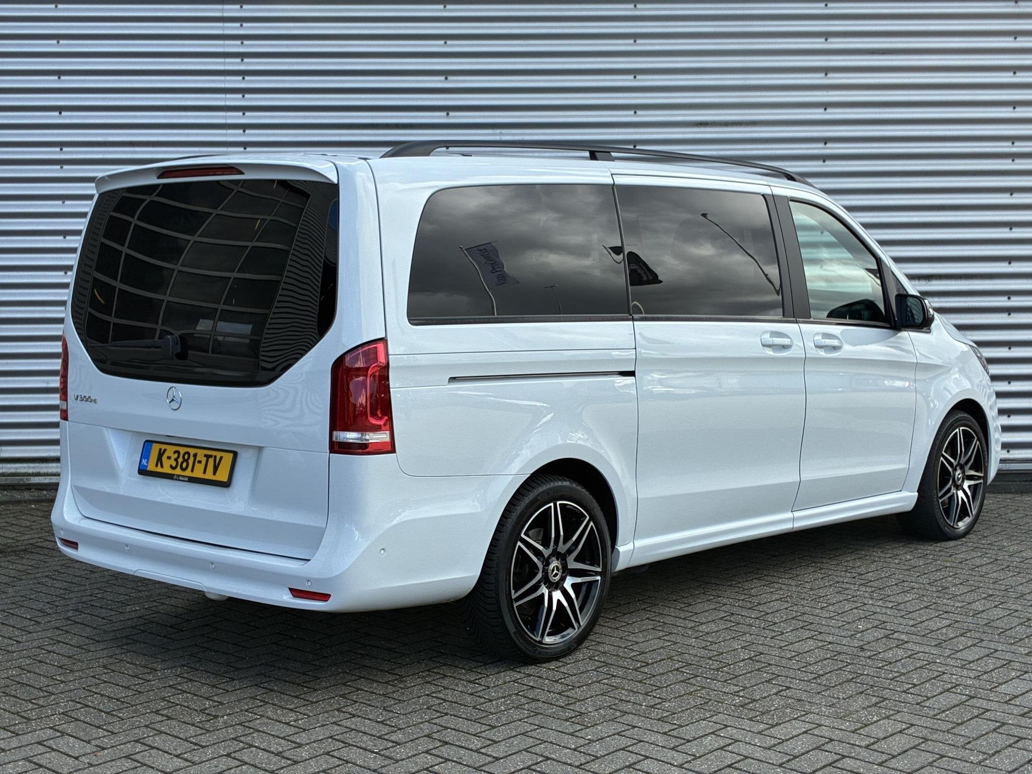 Mercedes-Benz V-klasse V 300d Exclusive | AMG | 7-Persoons |, Auto's, Automaat, Gebruikt, Wit, Origineel Nederlands
