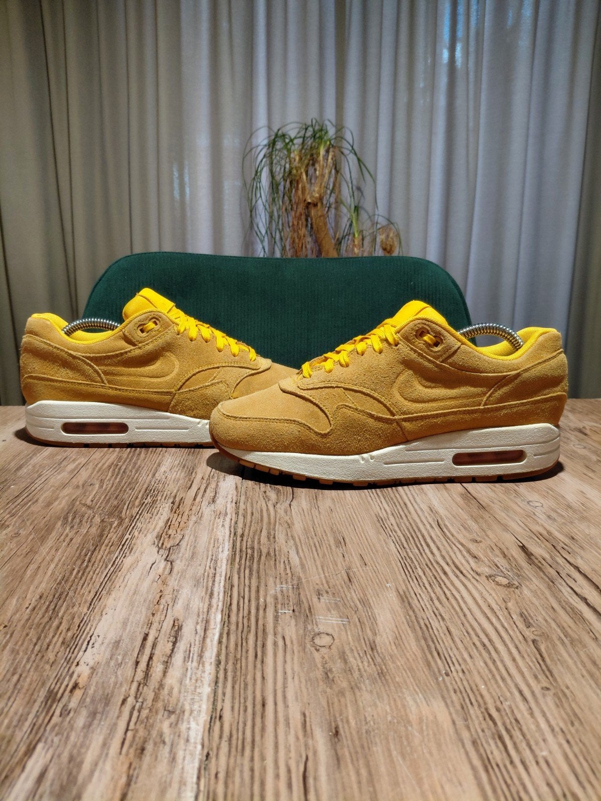 Nike Air Max 1 Premium 'Gold Suede' Size 40, Overige kleuren, Nike, Ophalen of Verzenden, Sneakers of Gympen