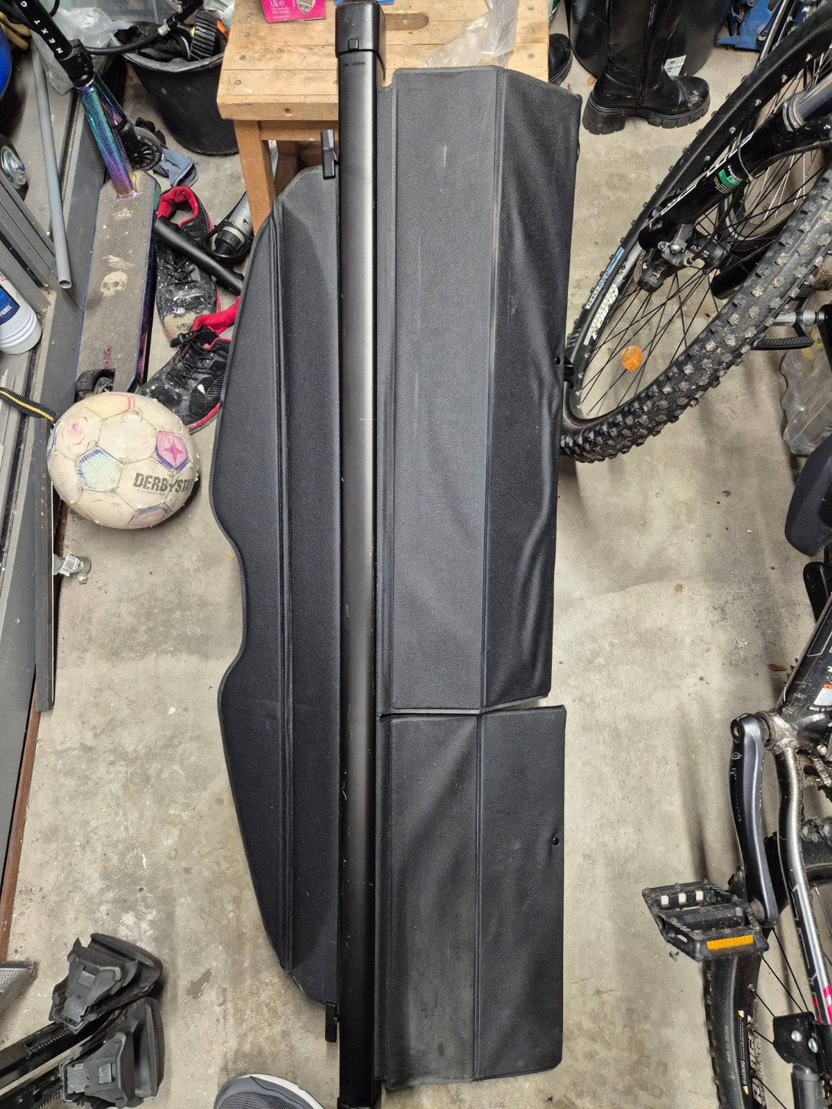 Rollo / Hoedenplank / Bagageafdekking Mazda 5 bj2009
