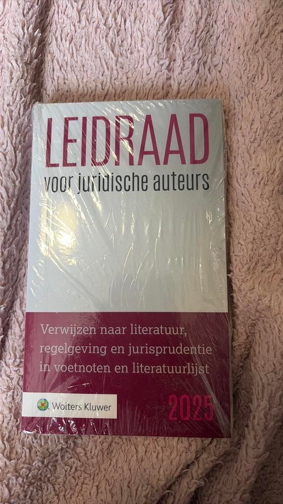 2025, Sociale wetenschap, Ophalen of Verzenden, Zo goed als nieuw