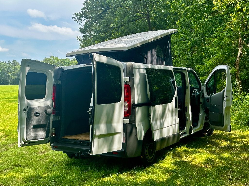 Compacte Off-Grid Camper – Renault Trafic 2.0dCi. (Maarn), Caravans en Kamperen, Campers, Overige merken, Chemisch toilet, Buscamper of Camperbus