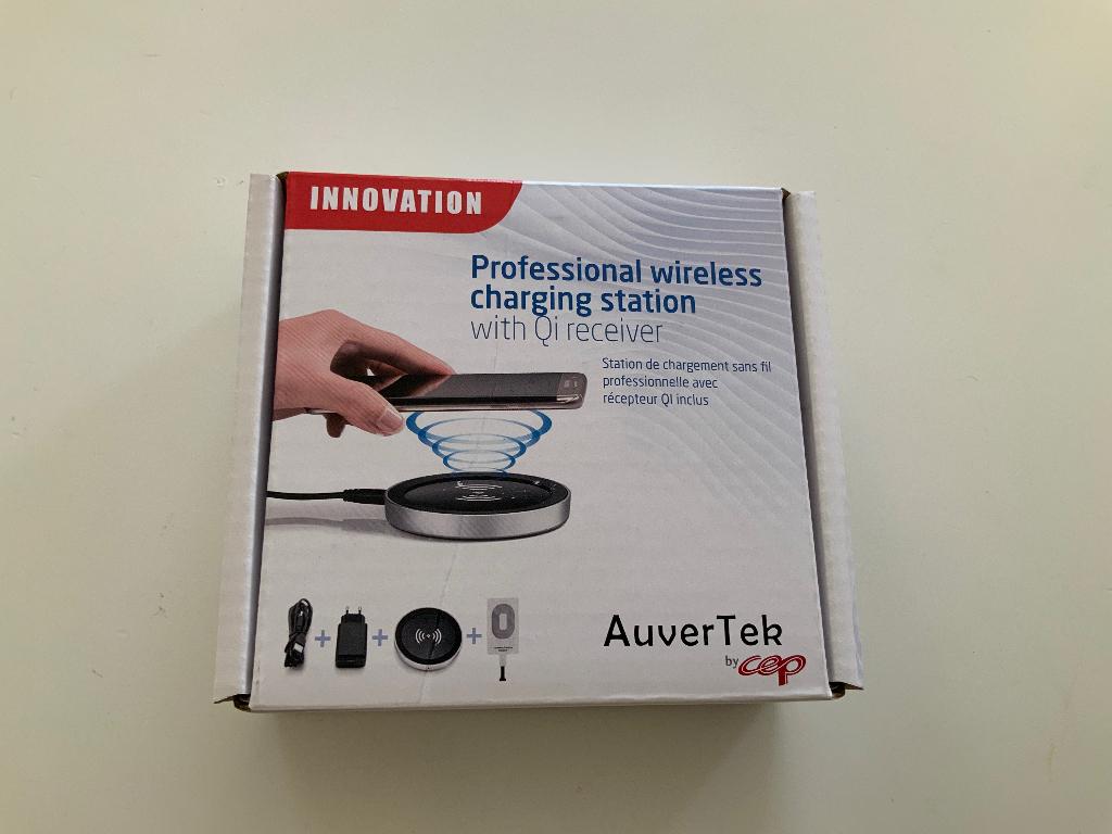 Telefoon - laadstation, Telecommunicatie, Mobiele telefoons | Telefoon-opladers, Ophalen of Verzenden, Zo goed als nieuw