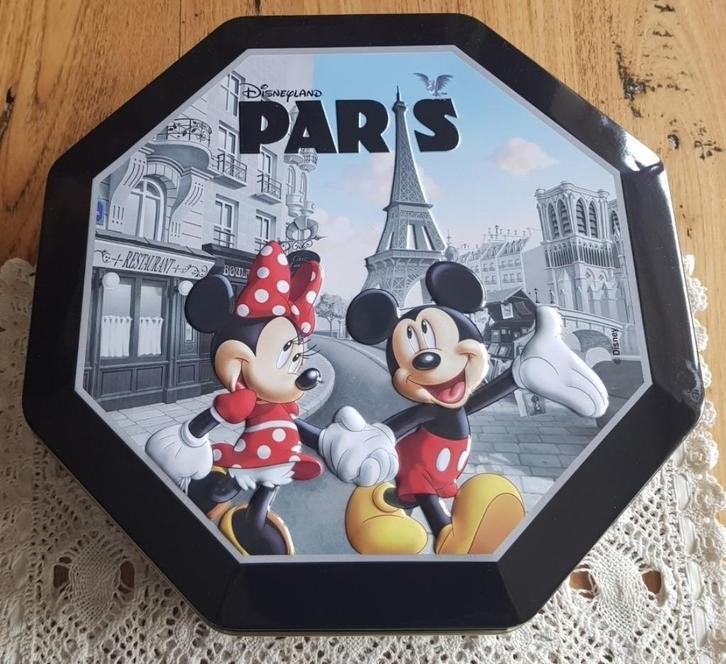 Achthoekig Disneyland Paris blik met Eifeltoren & Notre Dame, Ophalen of Verzenden, Gebruikt, Koek(jes), Overige merken