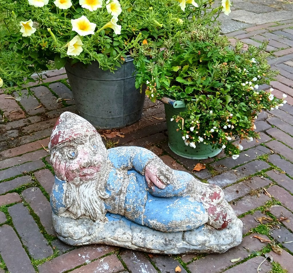 Grote zware betonnen tuinkabouter  - kabouter - 42 cm lang!, Ophalen, Gebruikt, Beton, Tuinkabouter