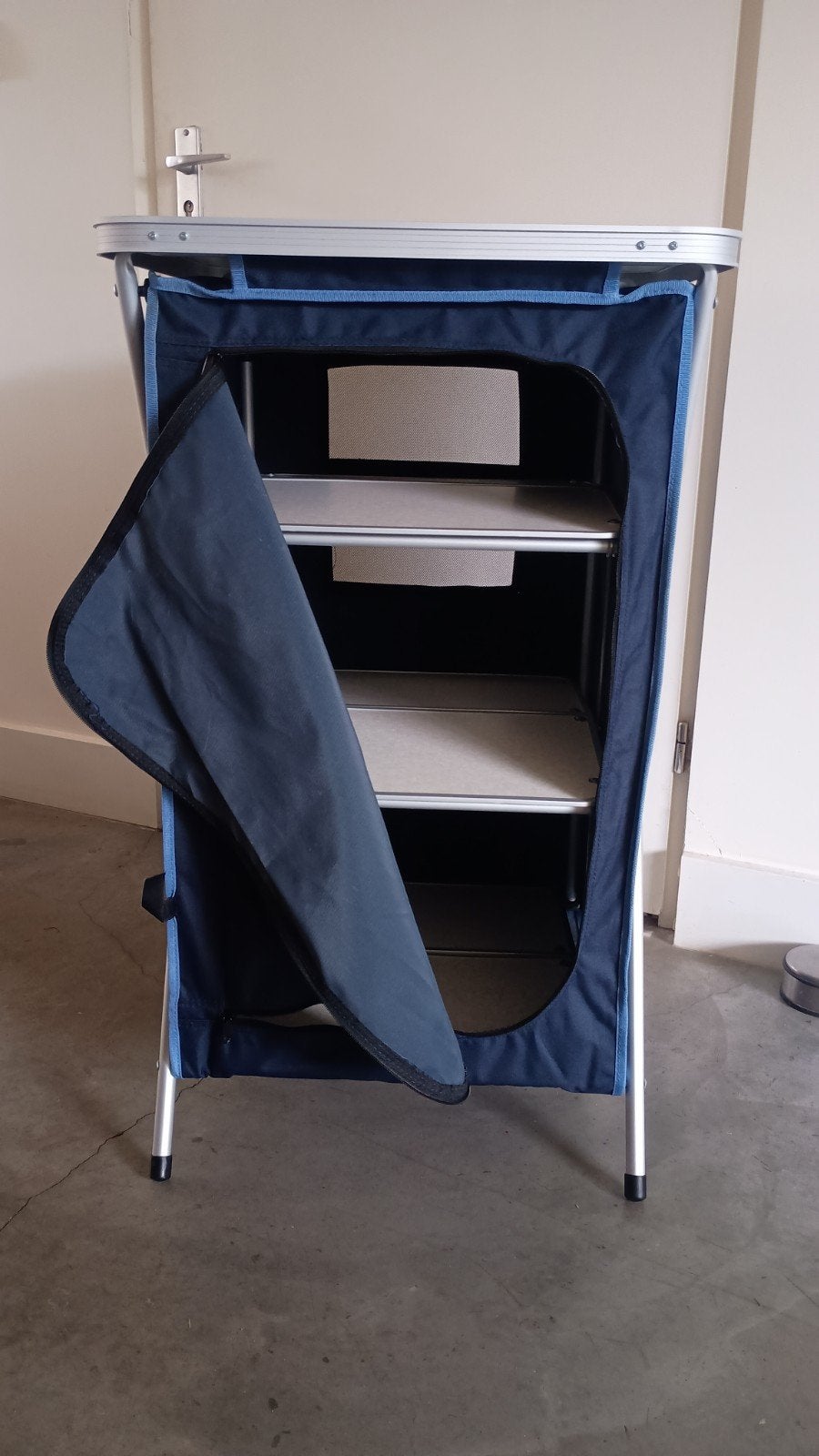 Opvouwbare campingkast met 3 planken en draagtas, Ophalen, Zo goed als nieuw
