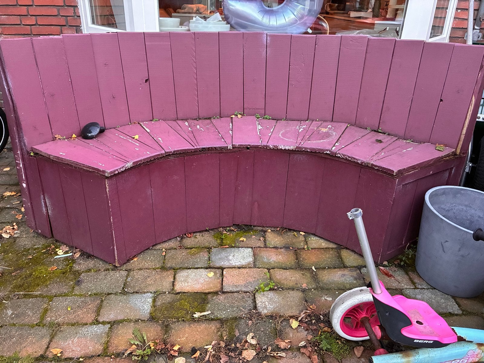 Half ronde houten tuinbank, Ophalen, Gebruikt, Hout