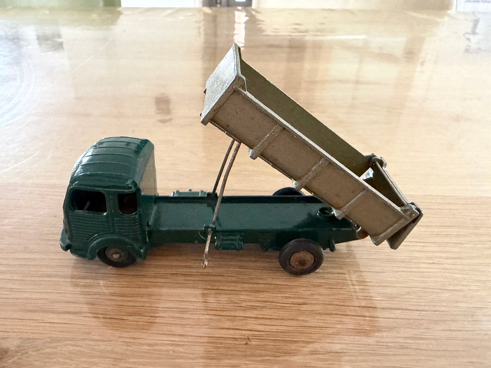 Dinky Toys Simca Cargo. No 33., Ophalen of Verzenden, Zo goed als nieuw, Auto, Dinky Toys