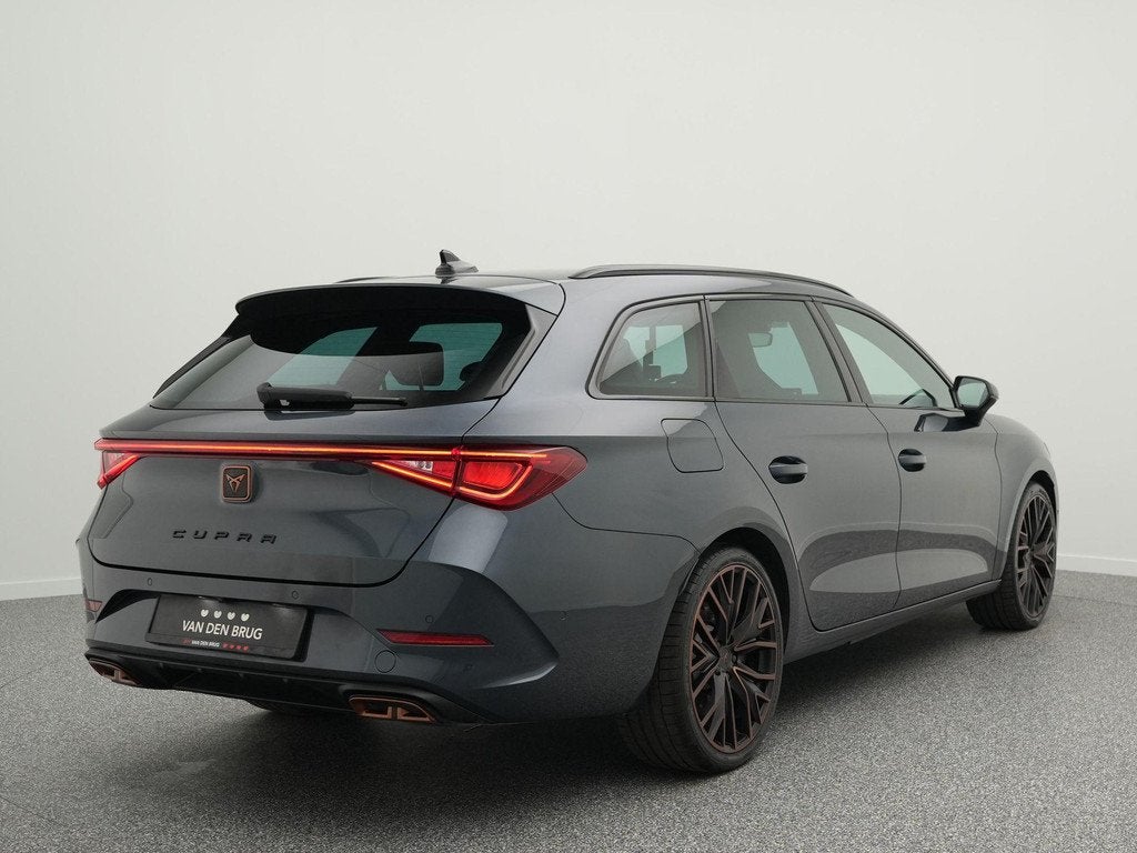 CUPRA Leon Sportstourer 1.4 e-Hybrid 245pk VZ | Dynamic chas, Auto's, Cupra, Automatische klimaatregeling, Gebruikt, 4 cilinders