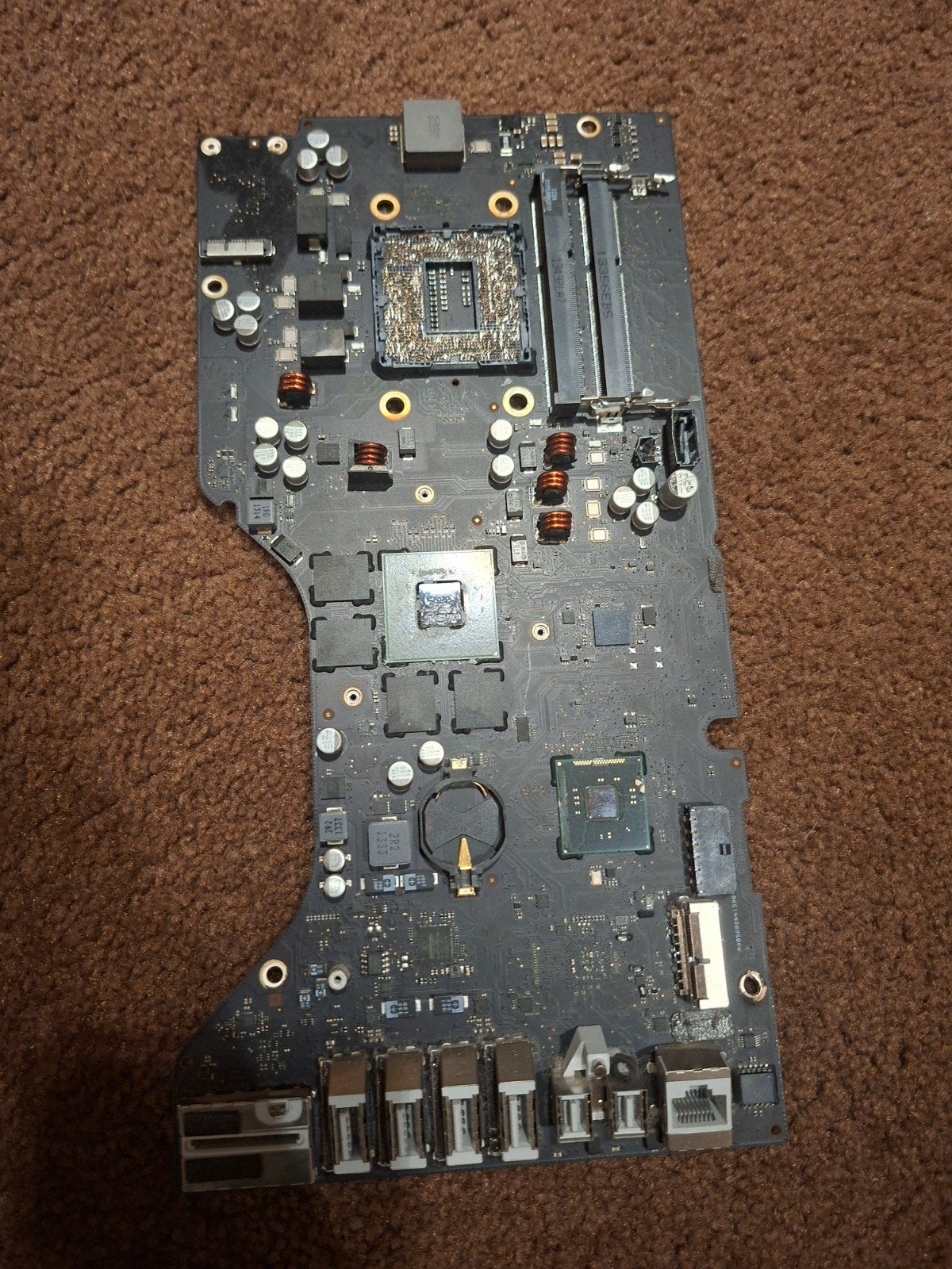 Apple iMac A1312 Moederbord - Defecte CPU Socket, Computers en Software, Moederborden, LGA1156, DDR3, Ophalen of Verzenden, Niet werkend