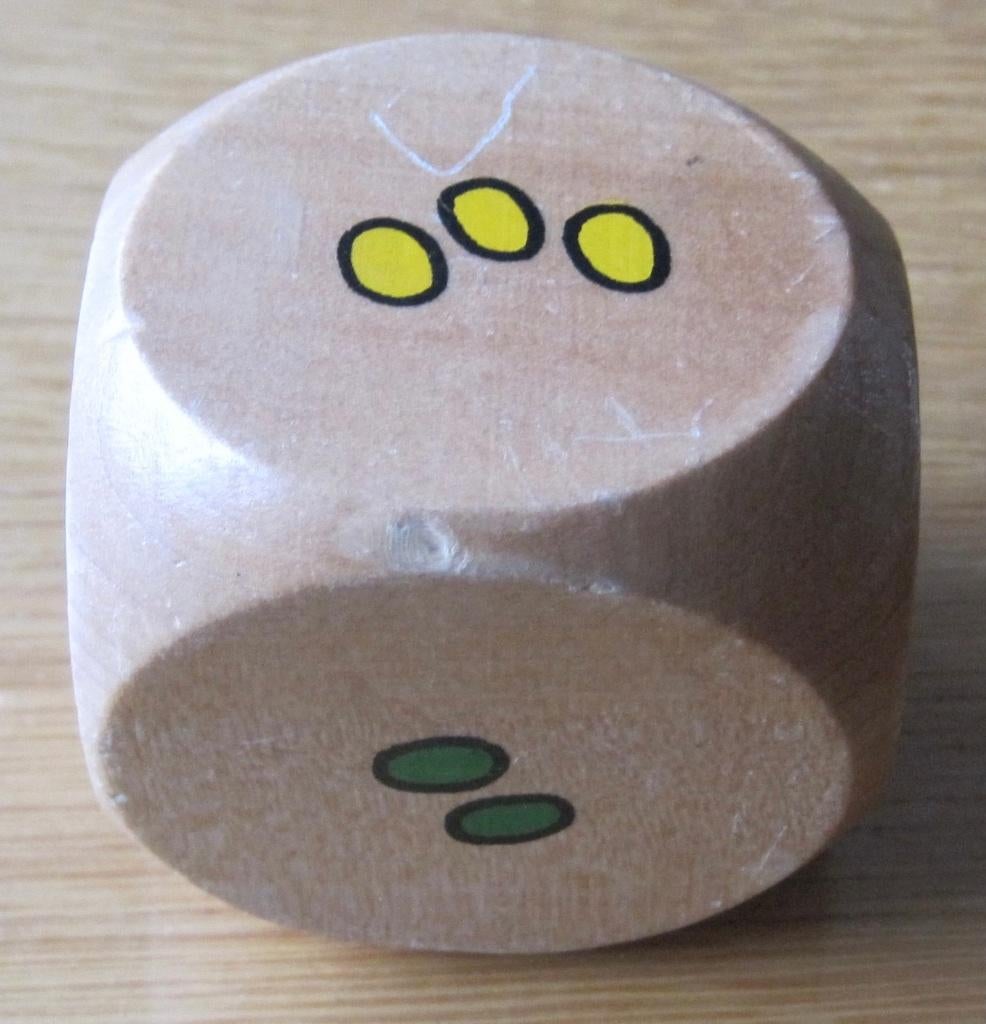 grote houten dobbelsteen met kleurenstippen - 4,5 centimeter, Ophalen of Verzenden, Zo goed als nieuw
