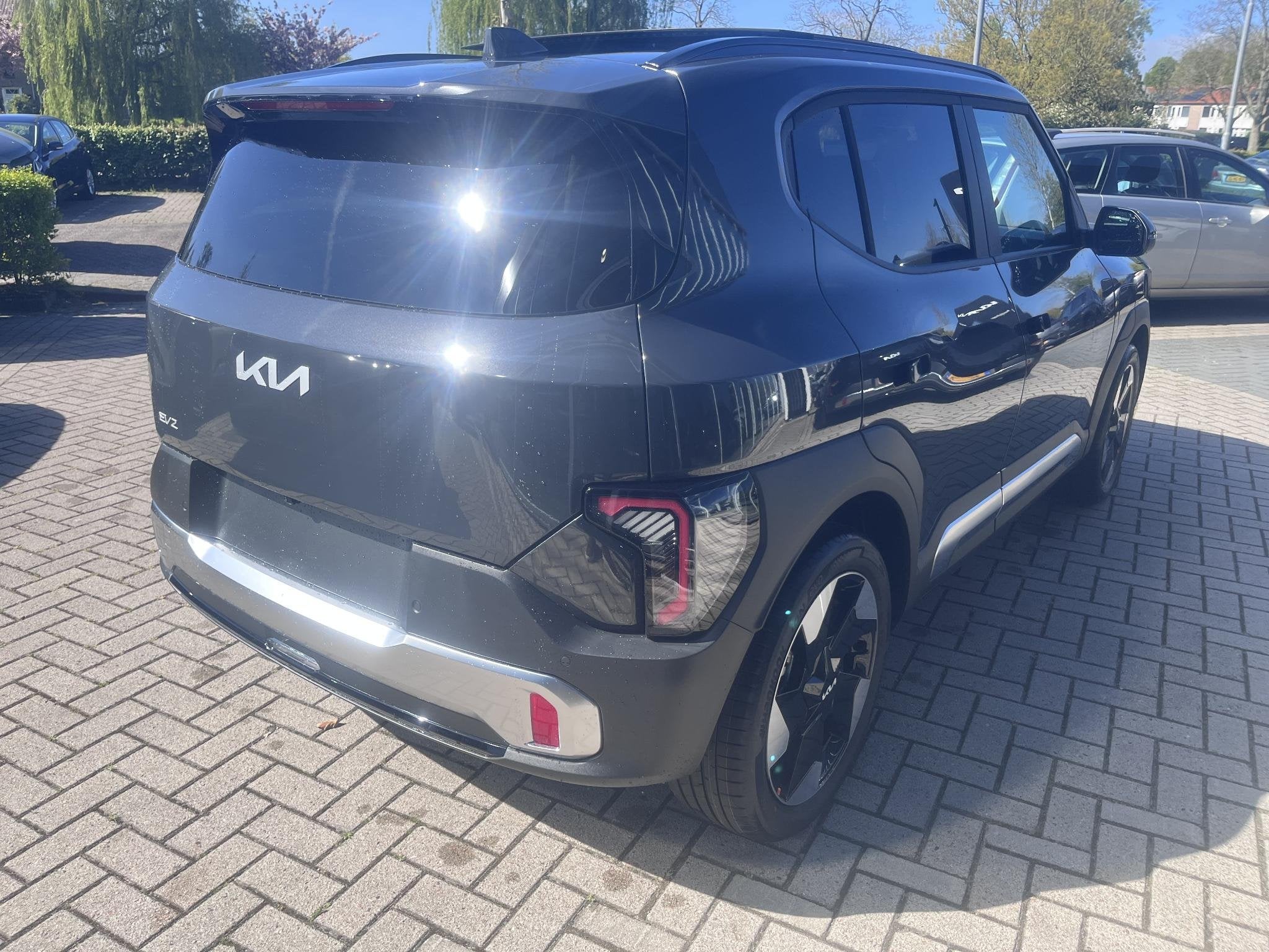 Kia EV2 Plus Advanced 42.2 kWh 4p. TIJDELIJK EXTRA INRUIL!, Auto's, Stof, Overige modellen, Automatische klimaatregeling, 4 stoelen