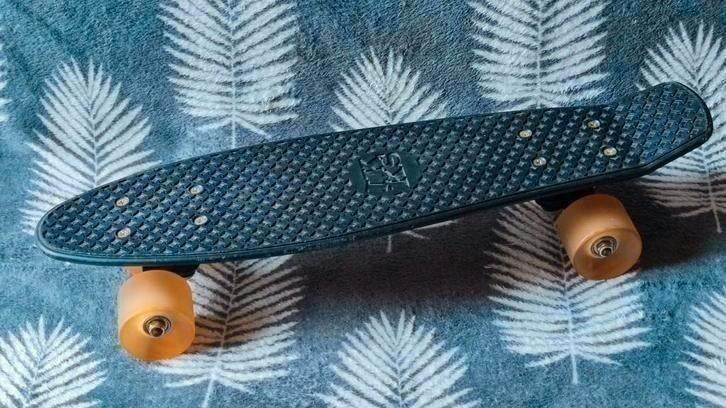 TOPSTAAT IKKS skateboard - zwart - lengte 57 cm, Ophalen of Verzenden, Zo goed als nieuw, Skateboard