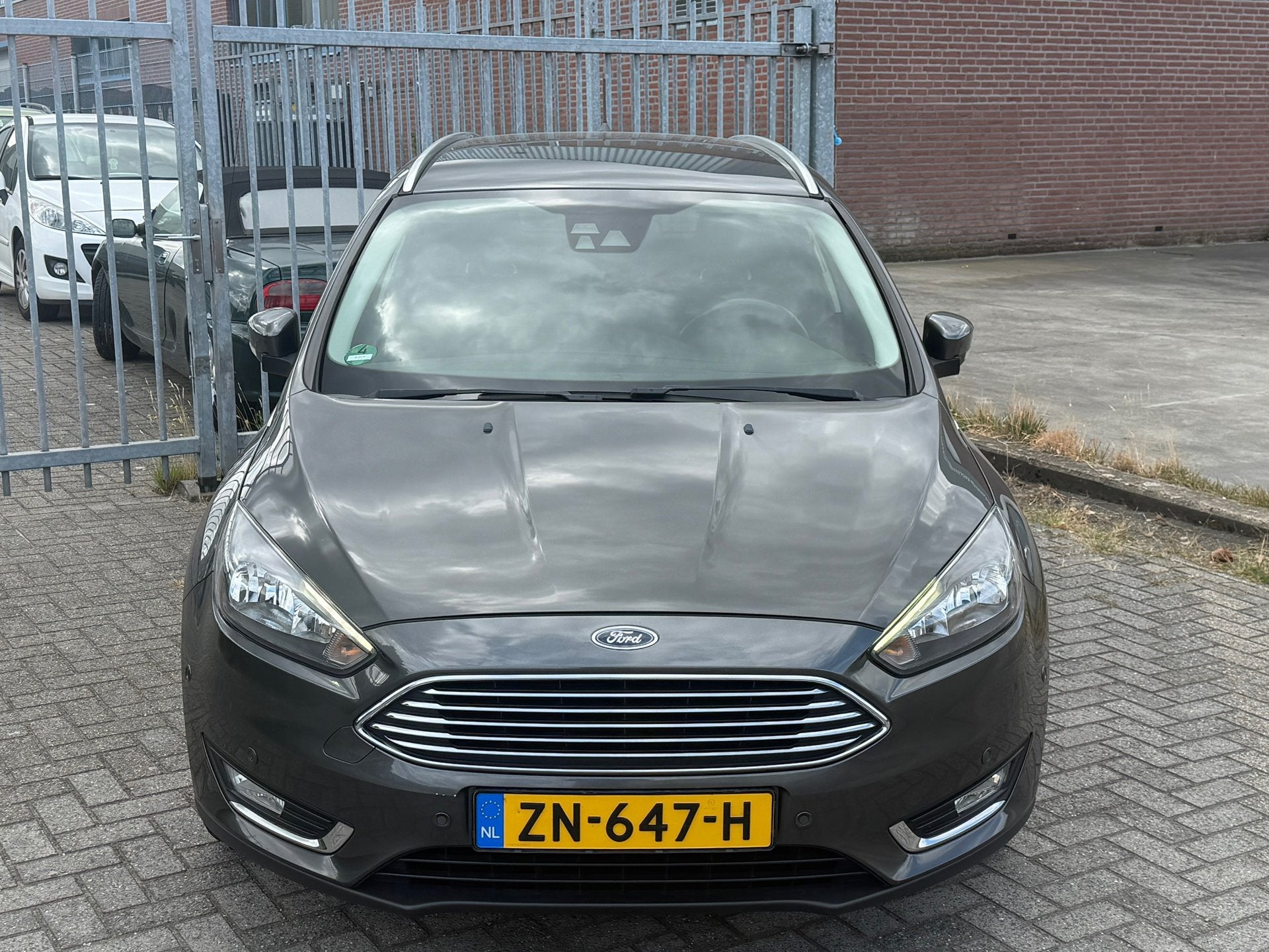 Ford Focus Wagon 1.0 Titanium D-riem nieuw! Navi l Cruise l, Auto's, Dealer onderhouden, Gebruikt, Handgeschakeld, 1216 kg