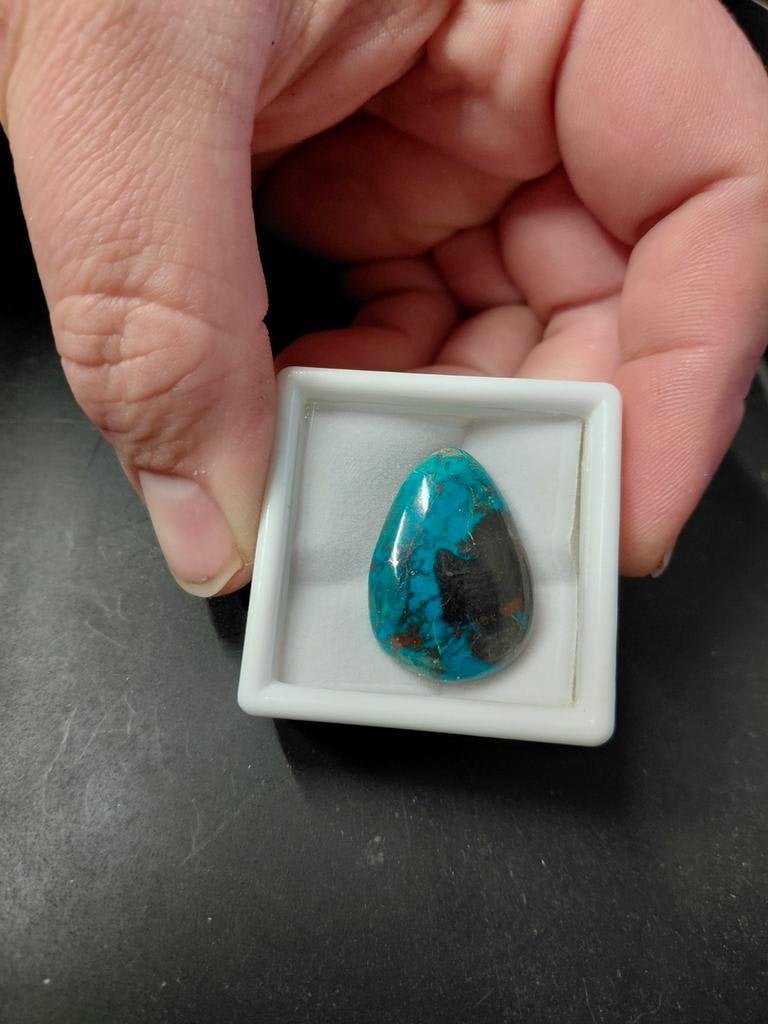 Bruine blauw geslepen chrysocolla cabochon Congo, Sieraden, Tassen en Uiterlijk, Edelstenen, Ophalen of Verzenden, Nieuw