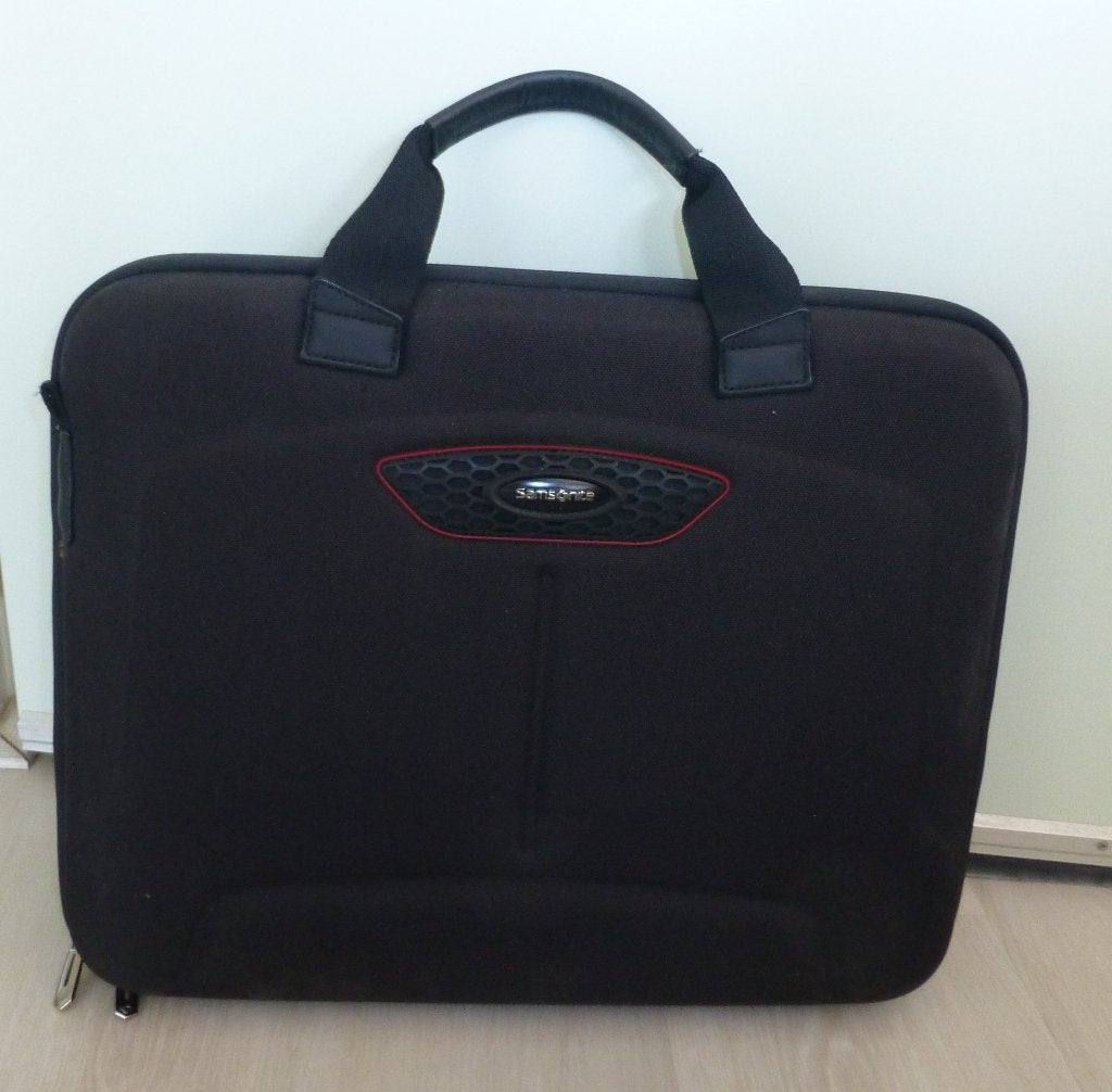 LAPTOPTAS, Computers en Software, Laptoptassen, 15 inch, Overige typen, Ophalen of Verzenden, Zo goed als nieuw
