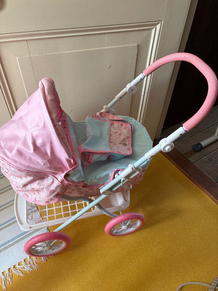 Baby Annabelle poppenwagen nagenoeg nieuw, Ophalen, Zo goed als nieuw, Babypop