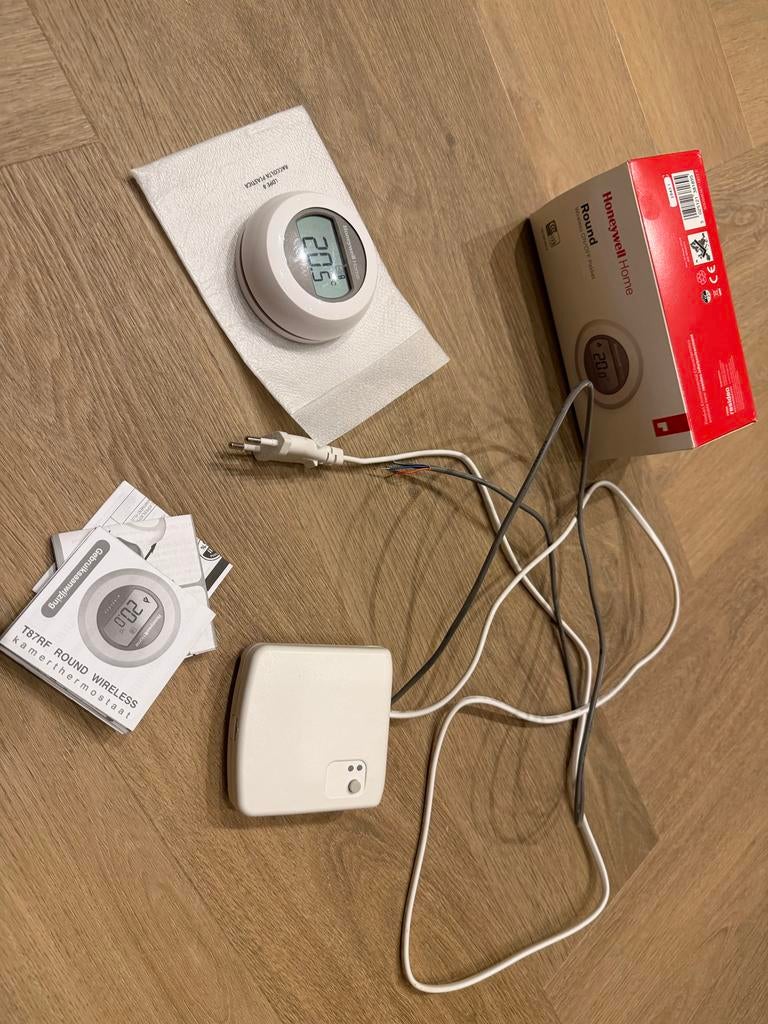 Honeywell Home Round aan/uit draadloze thermostaat +RFmodule, Ophalen of Verzenden, Zo goed als nieuw