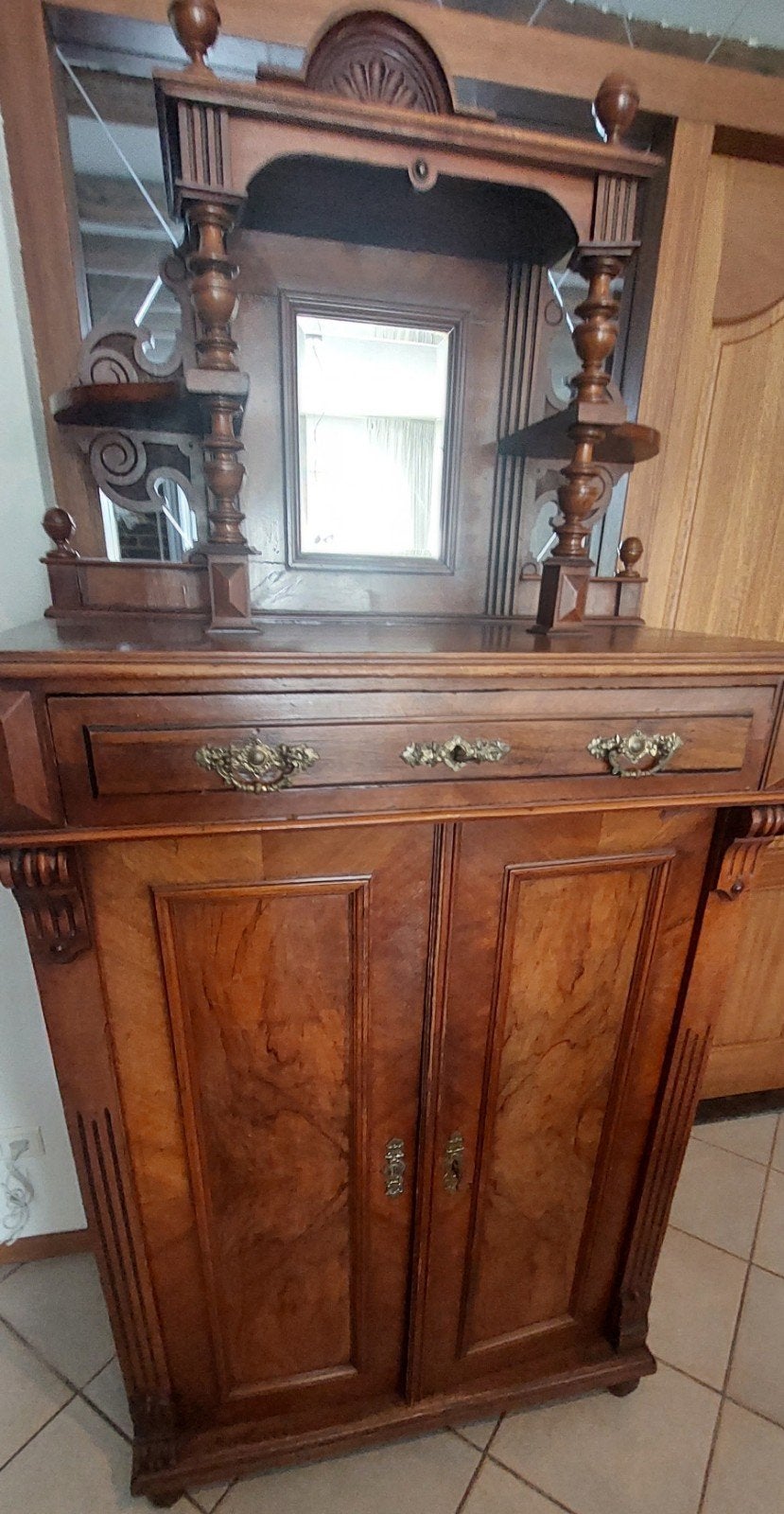 Vertiko kast BIEDEN va €50, Ophalen, Gebruikt