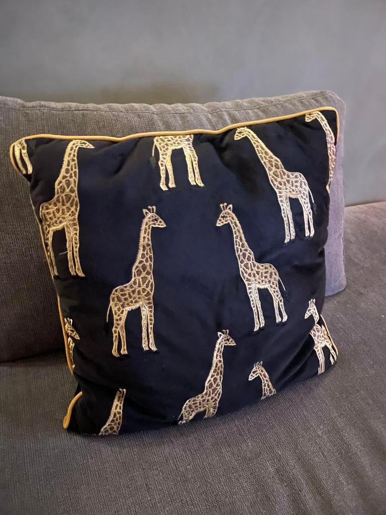 Sierkussen met giraffen, Huis en Inrichting, Ophalen, Zo goed als nieuw, Vierkant