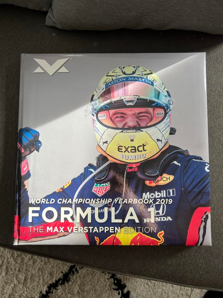 F1 World Championship Yearbook 2019 Max Verstappen, Ophalen of Verzenden, Gelezen, Algemeen