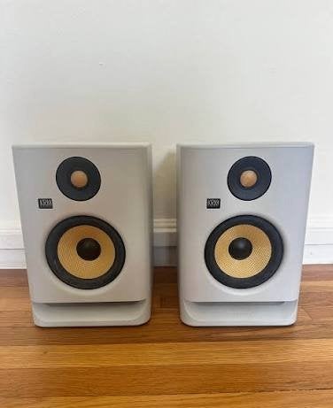 2x KRK 5 in NIEUWSTAAT speakers 4 5 6 7 8 rp actieve dj TOP