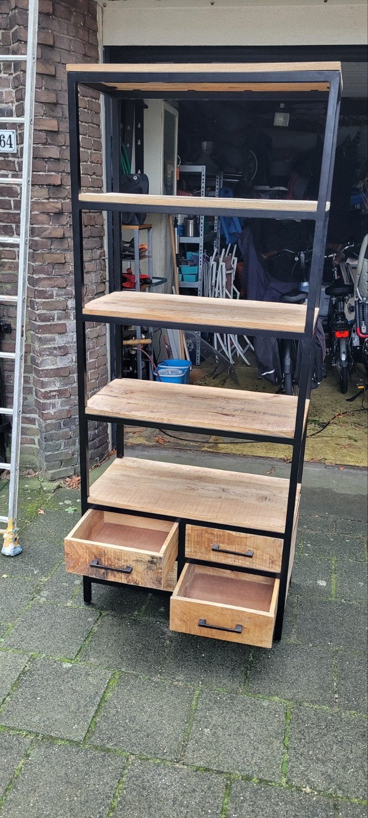 Industriële Boekenkast met Lades - Mangohout en Metaal, Huis en Inrichting, Ophalen, Zo goed als nieuw