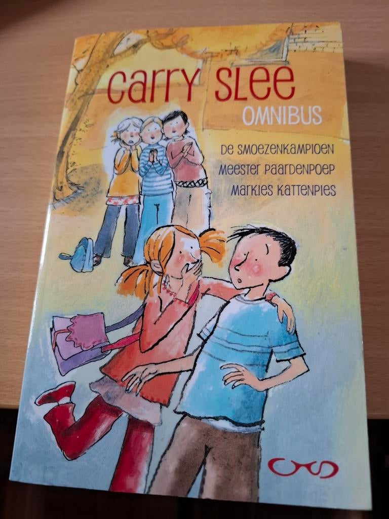 Carry Slee Omnibus: De Smoezenkampioen, Meester Paardenpoep, Ophalen of Verzenden, Zo goed als nieuw, Carry Slee, Fictie algemeen