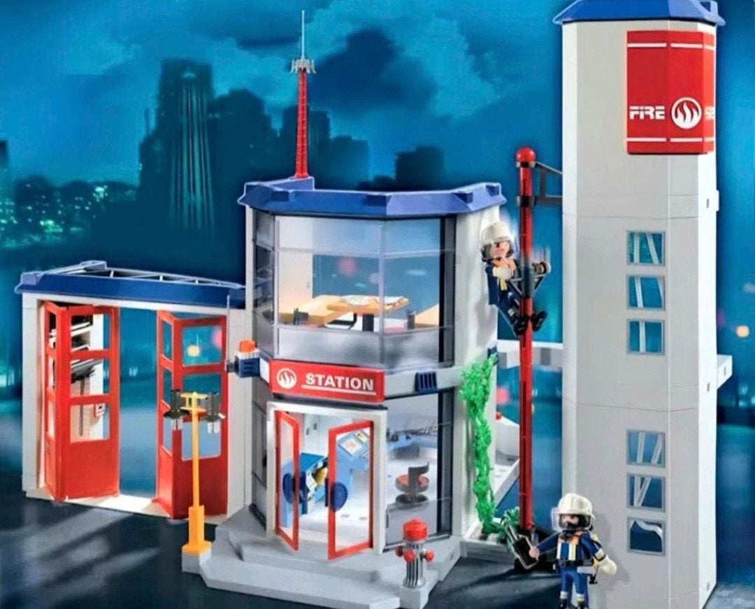 Playmobil Brandweerkazerne met accessoires, Kinderen en Baby's, Speelgoed | Playmobil, Ophalen, Zo goed als nieuw, Complete set