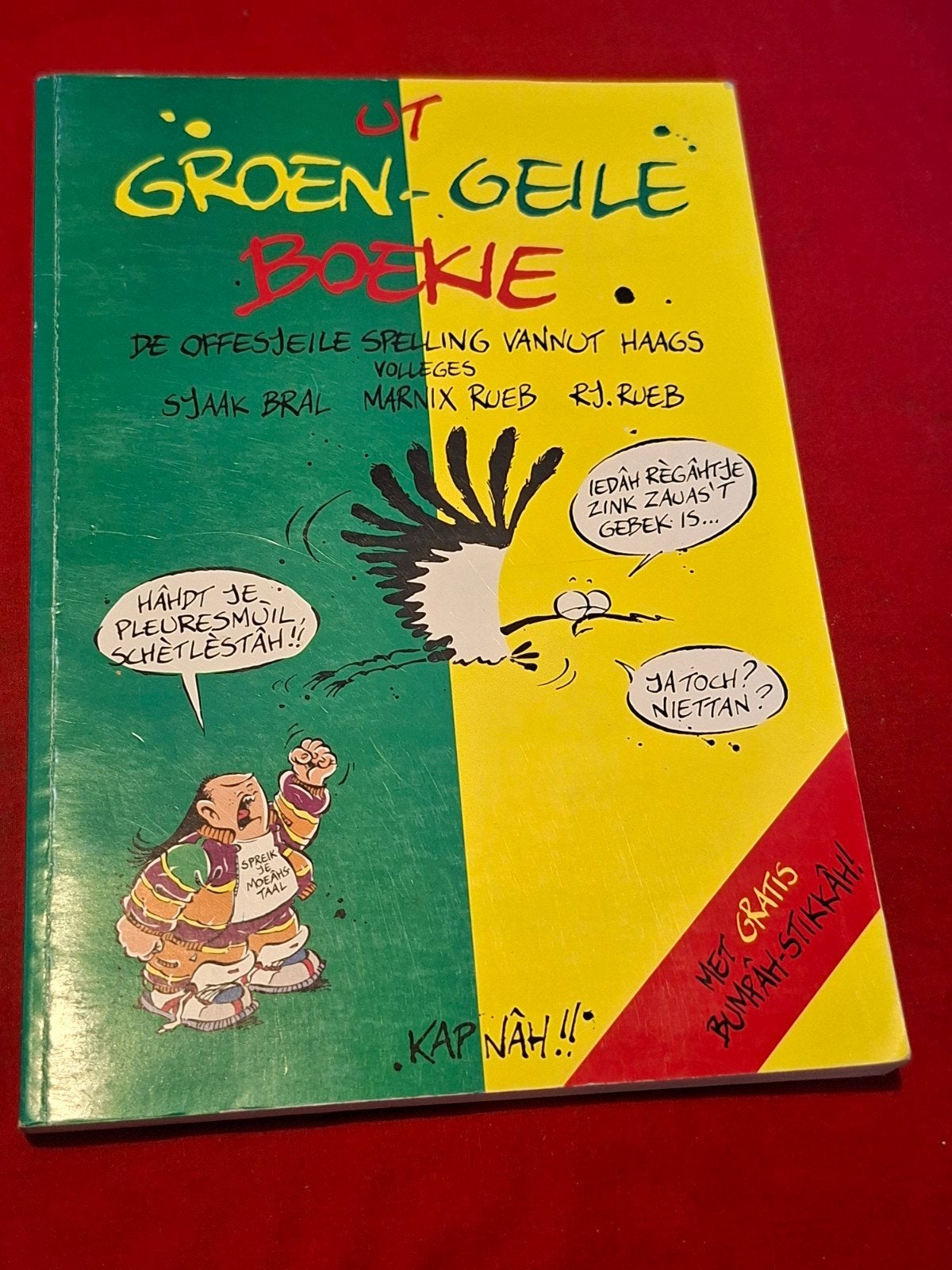 GESIGNEERD Het groen-geile boekie. Sjaak Bral ea, Ophalen of Verzenden, Gelezen, Verhalen