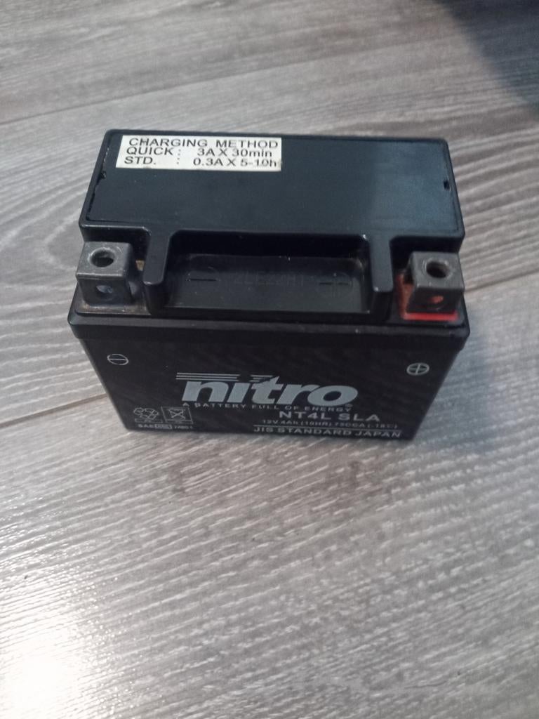 Piaggio zip battery, Fietsen en Brommers, Brommeronderdelen | Scooters, Ophalen, Zo goed als nieuw, Overige typen, Piaggio