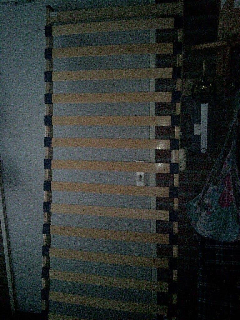 gratis lattenbodem 70  x 140 cm, Ophalen, Zo goed als nieuw, 200 cm, Eenpersoons