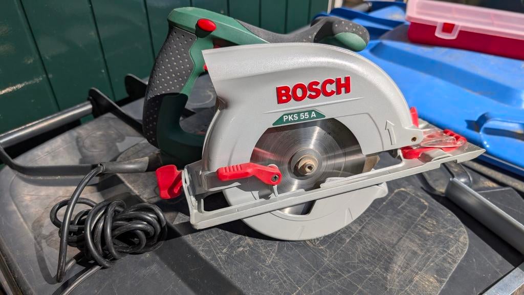 Bosch Cirkelzaag PKS 55 A, Doe-het-zelf en Verbouw, Gereedschap | Zaagmachines, Ophalen of Verzenden