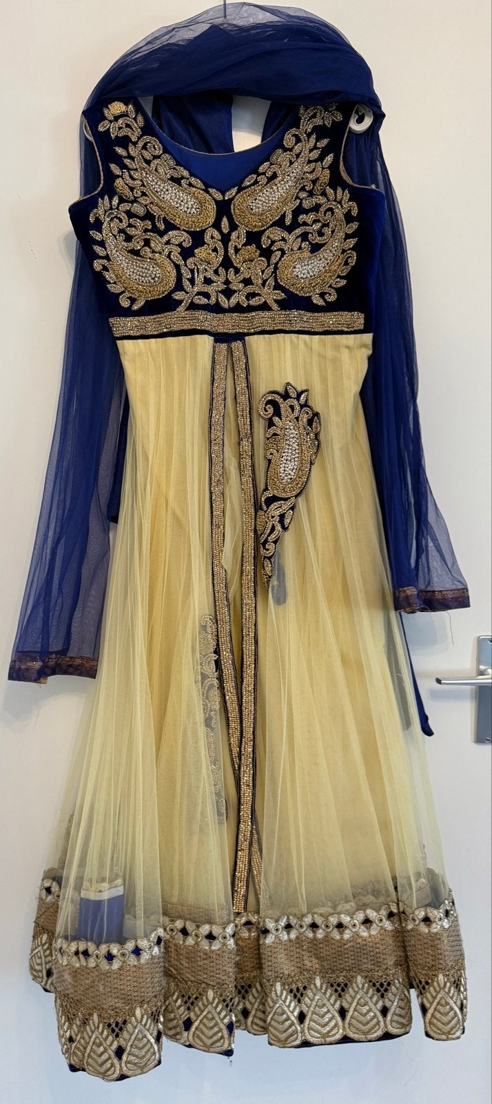Indiase jurk / avondjurk - Maat M👗, Kleding | Dames, Jurken, Meerkleurig, Zo goed als nieuw, Onder de knie, Ophalen