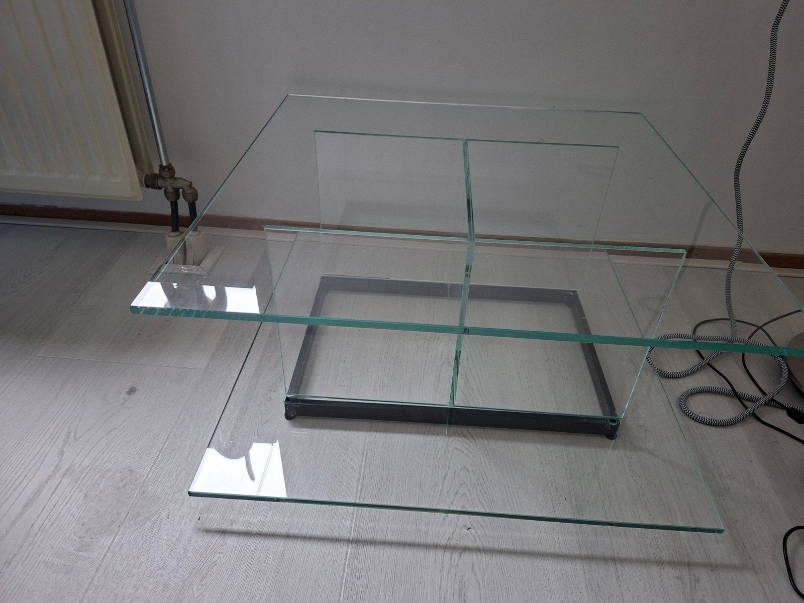 Glazen bijzettafel van Beek, 64x64x32 cm, zo goed als nieuw, Ophalen, Minder dan 45 cm, Vierkant, 55 tot 75 cm