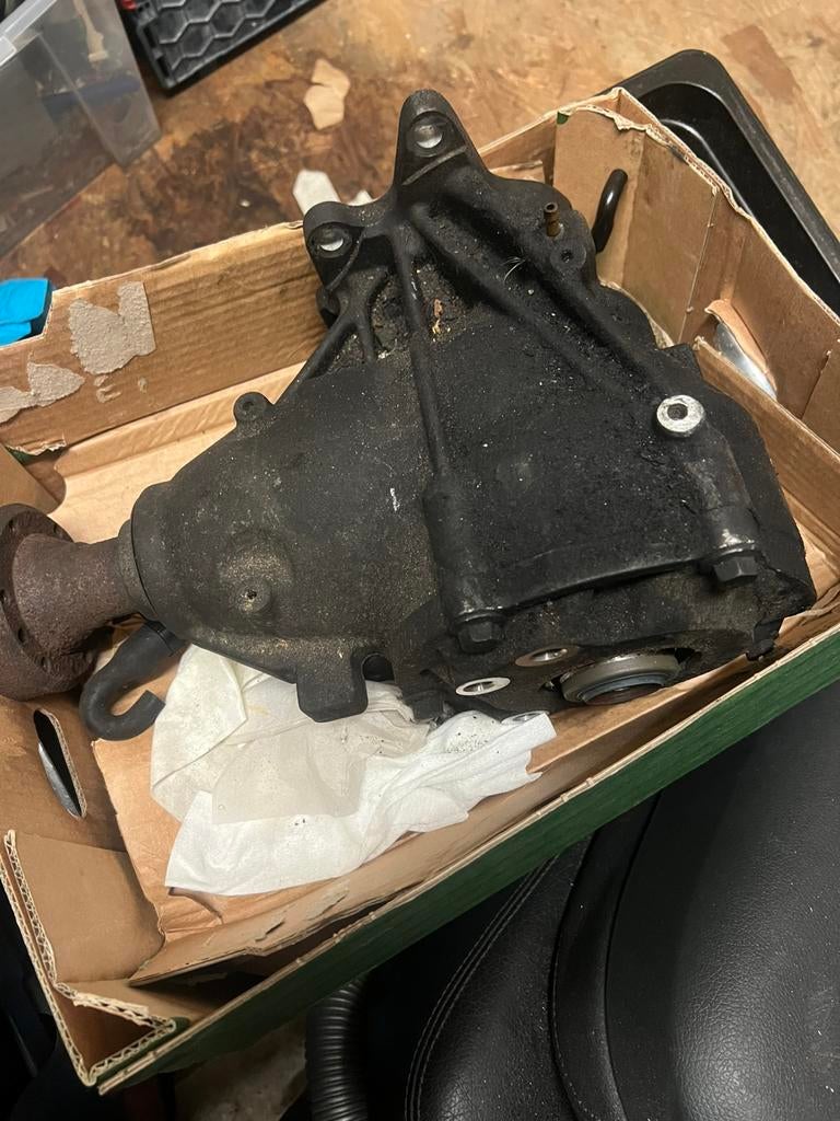 Land rover tussen bak, differentieel, Ophalen of Verzenden, Land Rover