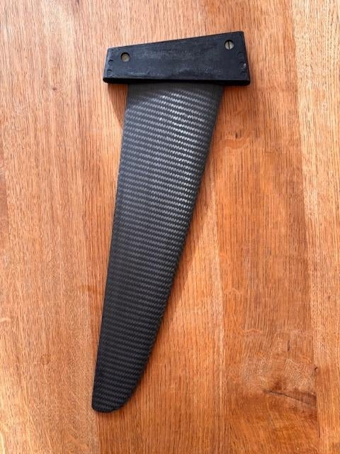 Slalomvin Select V-Max 35 cm Carbon. Tuttle box., Watersport en Boten, Windsurfen, Ophalen of Verzenden, Zo goed als nieuw, Overige typen