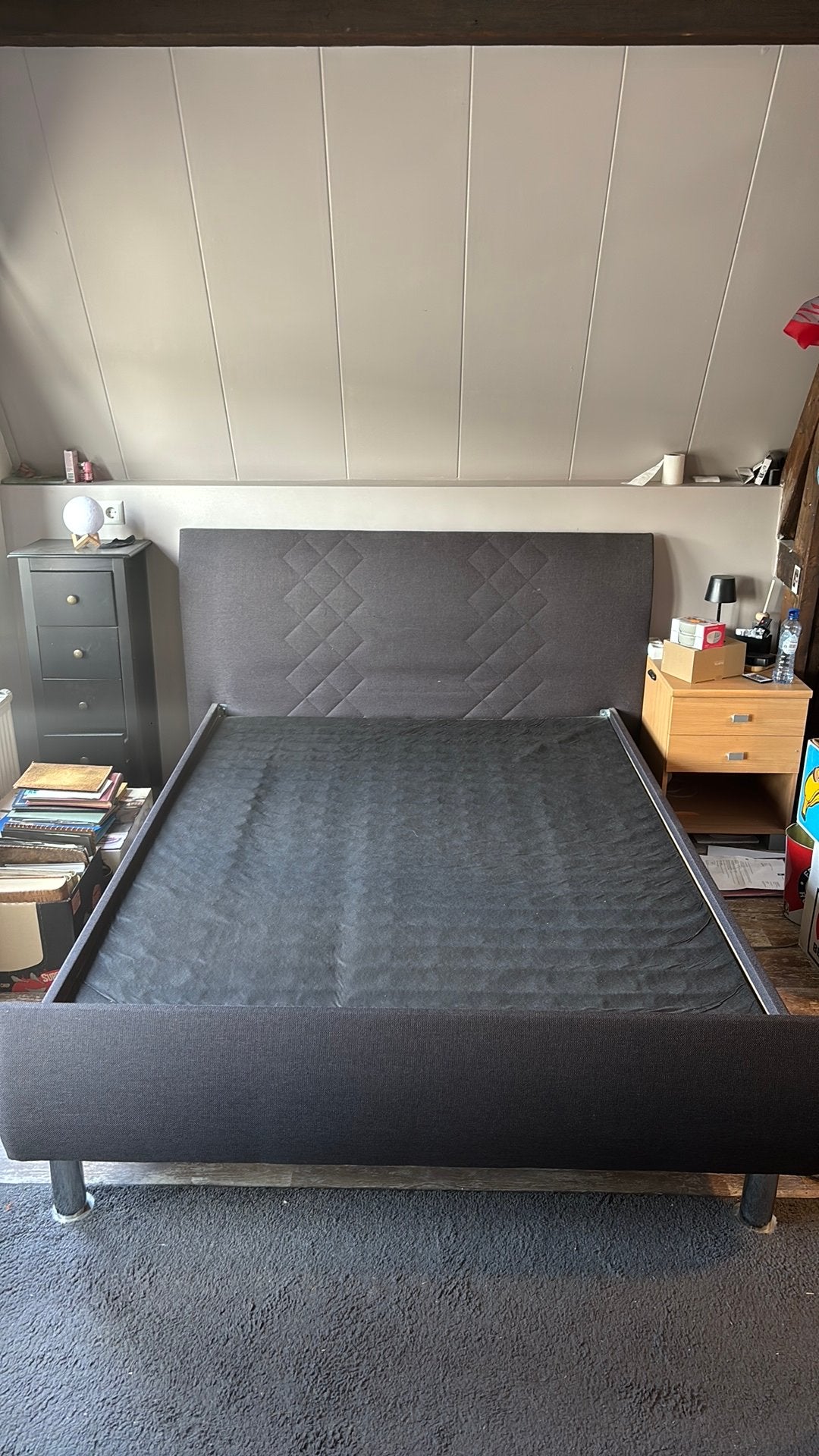 Bed zwart/antraciet, Ophalen, 90 cm, Zwart, Zo goed als nieuw