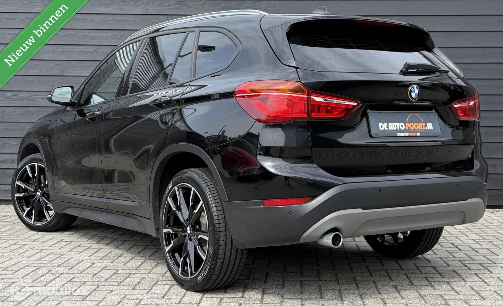 BMW X1 sDrive18i Executive M-sport optiek/Winterpack/Clima/P, Auto's, Gebruikt, Met garantie (alle), Automatische klimaatregeling