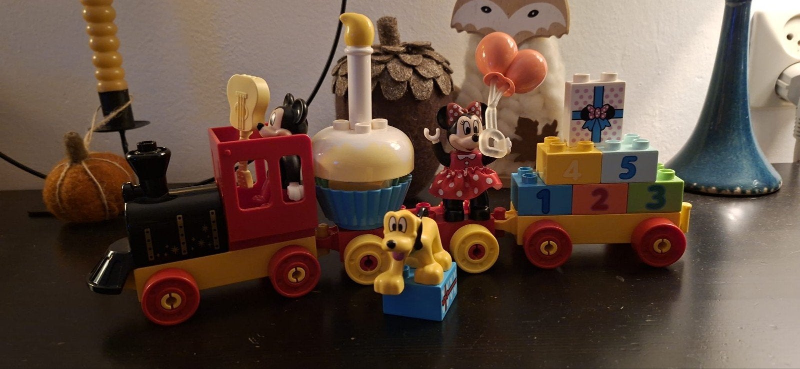 Disney Mickey duplo verjaardagstrein, Kinderen en Baby's, Speelgoed | Duplo en Lego, Ophalen of Verzenden, Zo goed als nieuw, Duplo